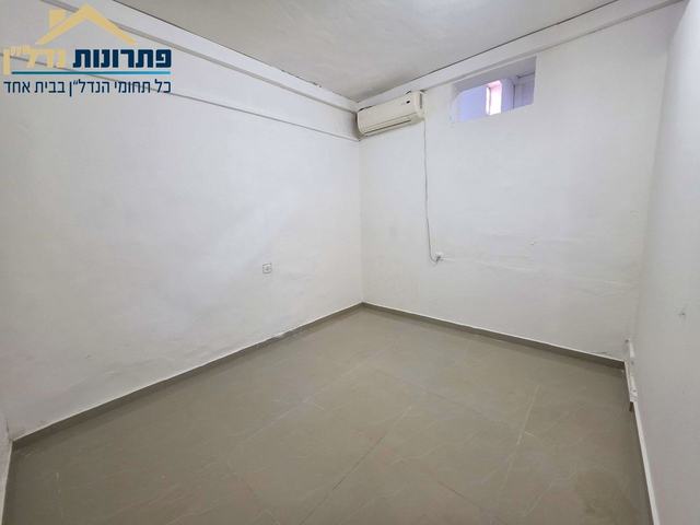 חדר נוסף עם מזגן – דירת 4.5 חדרים ברחוב גאולה, הדר, חיפה