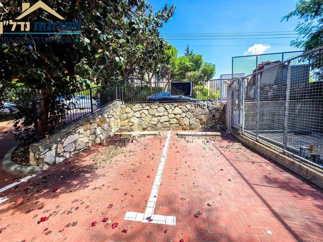 חניה פרטית – דירת 5.5 חדרים ברחוב אידר, הכרמל, חיפה