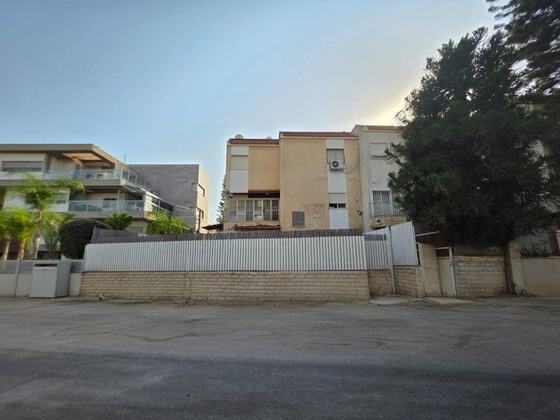טריפלקס 6 חדרים עם גינה, רחוב ירושלים 20, קריית אתא – נמכרה