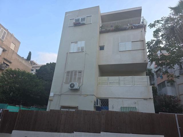 הבניין ברחוב תל חי, הדר, חיפה