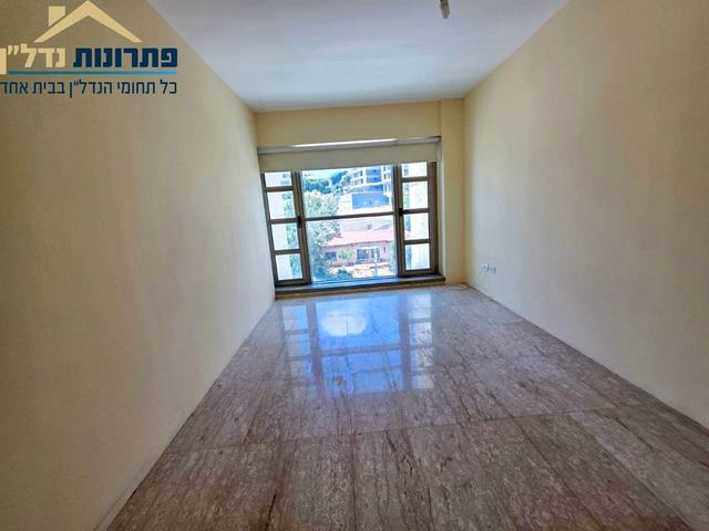 חדר שינה – דירת 3 חדרים ברחוב יפה נוף, מרכז הכרמל, חיפה