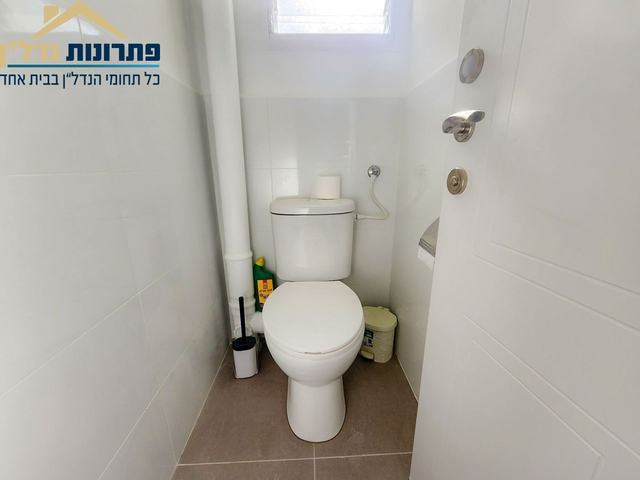 שירותים – דירת 4 חדרים ברחוב היסמין, רמות יצחק, נשר